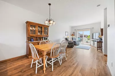 840 Cleveland Avenue SW, Hutchinson, MN 55350 - Photo 8