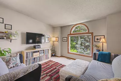 9211 Upland Lane N, Maple Grove, MN 55369 - Photo 4