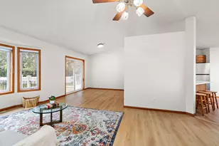 6284 Corwin Ct, Inver Grove Heights, MN 55076 - Photo 8