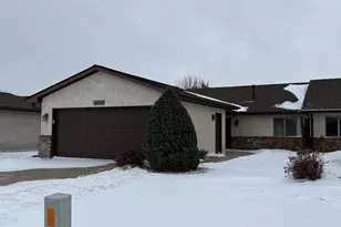 1928 Vierling Dr E, Shakopee, MN 55379 - Photo 2