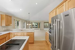 1885 Magnolia Ln N, Plymouth, MN 55441 - Photo 10