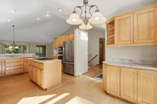 1885 Magnolia Ln N, Plymouth, MN 55441 - Photo 6