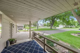 830 Lakewood Dr S W, Hutchinson, MN 55350 - Photo 10