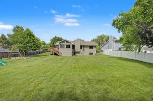 12225 60th Pl N, Plymouth, MN 55442 - Photo 2