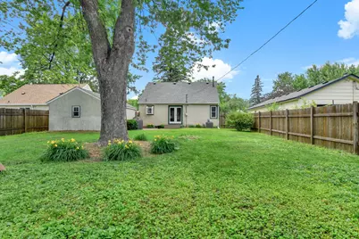 8221 Blaisdell Avenue S, Bloomington, MN 55420 - Photo 26