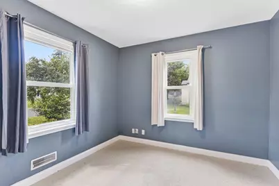 8221 Blaisdell Avenue S, Bloomington, MN 55420 - Photo 10