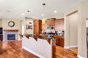 10734 Kingsfield Ln, Woodbury, MN 55129 - Photo 8