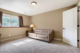10734 Kingsfield Ln, Woodbury, MN 55129 - Photo 6