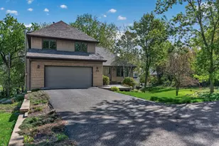 523 Wildwood Ave, Saint Paul, MN 55110 - Photo 2