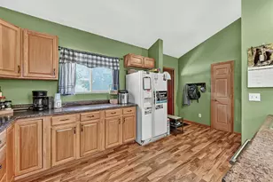 313 Cherry St W, Mazeppa, MN 55956 - Photo 4
