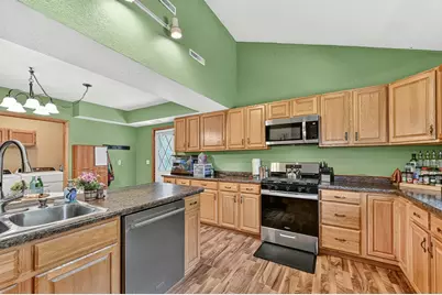 313 Cherry Street W, Mazeppa, MN 55956 - Photo 6