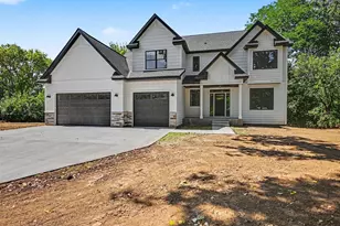 4044 Merriam Rd, Minnetonka, MN 55305 - Photo 38