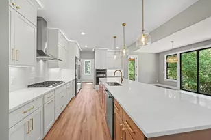 4044 Merriam Rd, Minnetonka, MN 55305 - Photo 12