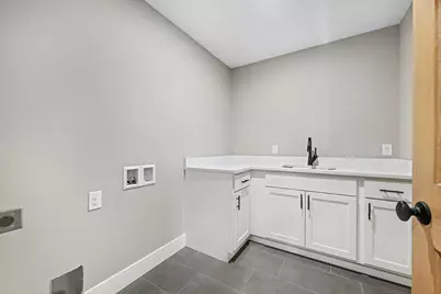 4044 Merriam Road, Minnetonka, MN 55305 - Photo 18