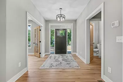 4044 Merriam Road, Minnetonka, MN 55305 - Photo 2