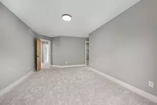 4044 Merriam Rd, Minnetonka, MN 55305 - Photo 24