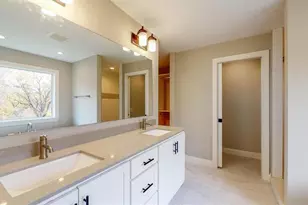 4044 Merriam Rd, Minnetonka, MN 55305 - Photo 10