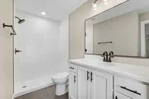 4044 Merriam Rd, Minnetonka, MN 55305 - Photo 26