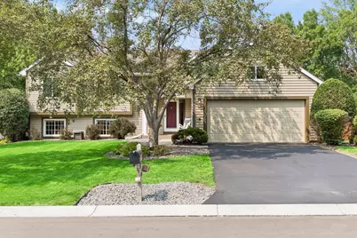 8625 Rosewood Lane N, Maple Grove, MN 55369 - Photo 2