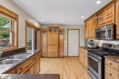 8625 Rosewood Lane N, Maple Grove, MN 55369 - Photo 20