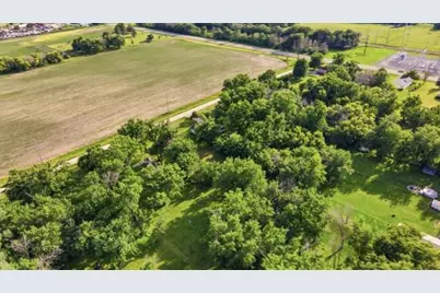 1309 28th Avenue NE, Austin, MN 55912 - Photo 2