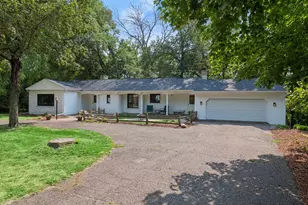 16805 Linden Dr, Minnetonka, MN 55345 - Photo 4