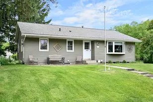 1309 Wincrest Dr, Winona, MN 55987 - Photo 1