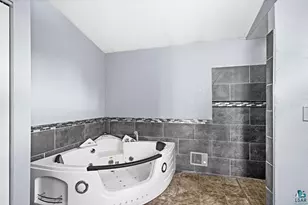1002 Martha St, Duluth, MN 55805 - Photo 28
