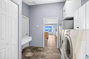 1002 Martha St, Duluth, MN 55805 - Photo 50