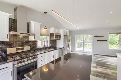 6032 Upper 51st Street N, Oakdale, MN 55128 - Photo 2