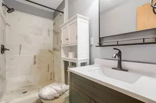 6032 Upper 51st St N, Oakdale, MN 55128 - Photo 6