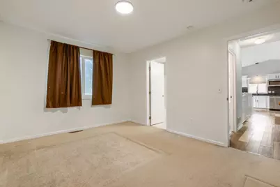 6032 Upper 51st Street N, Oakdale, MN 55128 - Photo 16
