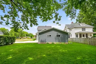 302 S Prairie St, Lake City, MN 55041 - Photo 8