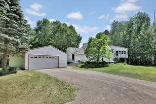 22513 Sunrise Rd NE, Stacy, MN 55079 - Photo 2