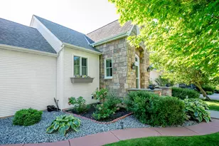 814 New Century Blvd S, Maplewood, MN 55119 - Photo 40