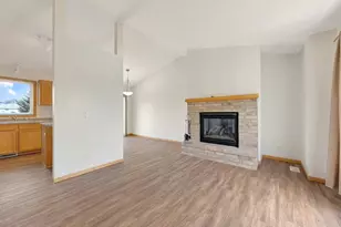 817 Daniel Dr, Belle Plaine, MN 56011 - Photo 6