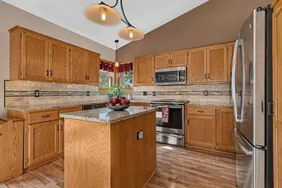 15410 Danbury Avenue W, Rosemount, MN 55068 - Photo 4