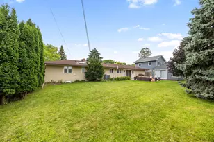3217 36th Ave NE, Saint Anthony, MN 55418 - Photo 34