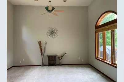 4470 Garland Lane N, Plymouth, MN 55446 - Photo 6