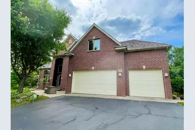 4470 Garland Lane N, Plymouth, MN 55446 - Photo 2