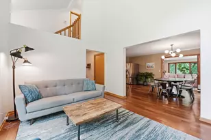 8601 Chalet Rd, Bloomington, MN 55438 - Photo 4