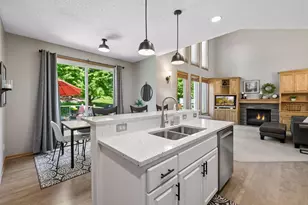 3505 Olive Ln N, Plymouth, MN 55447 - Photo 10
