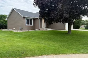 22 Garden Ct, Lake City, MN 55041 - Photo 2