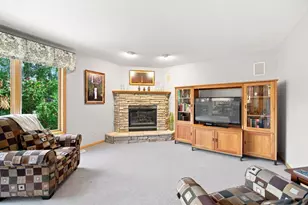 365 Linda Cir, Lino Lakes, MN 55014 - Photo 6