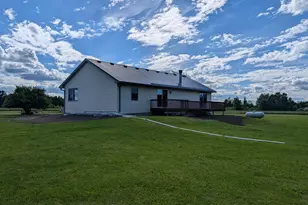 9518 190th St, Milaca, MN 56353 - Photo 2