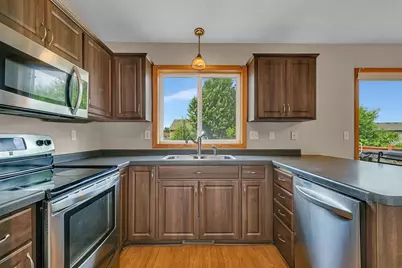 6612 Yosemite Street, Saint Cloud, MN 56303 - Photo 2
