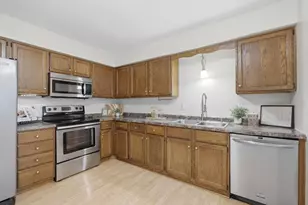 4250 Thornhill Ln, Vadnais Heights, MN 55127 - Photo 10