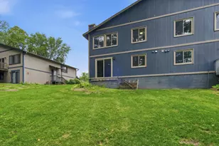 4250 Thornhill Ln, Vadnais Heights, MN 55127 - Photo 26