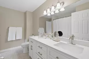 4250 Thornhill Ln, Vadnais Heights, MN 55127 - Photo 16