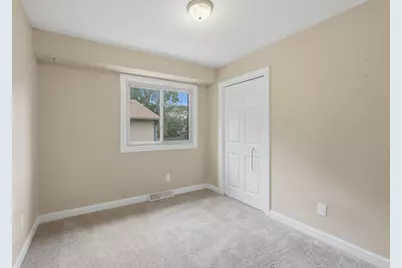 4250 Thornhill Lane, Vadnais Heights, MN 55127 - Photo 12